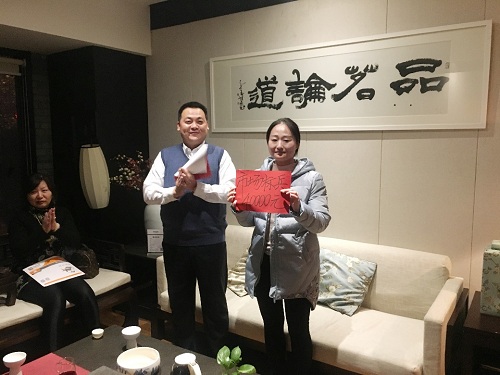“天上不會(huì)掉餡餅，擼起袖子加油干” ——2017年度TST營銷中心表彰大會(huì)